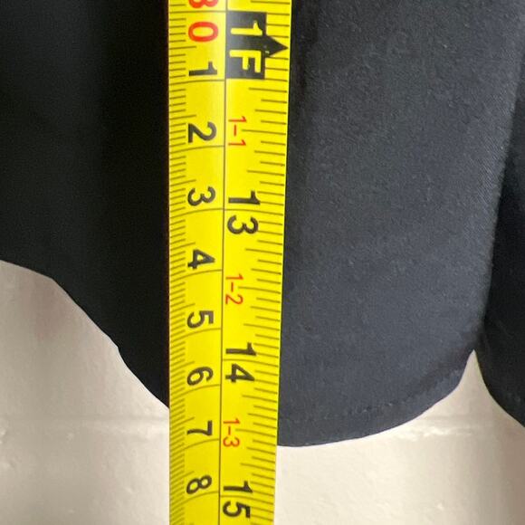 Onset NWT XL Polyester Black Women's Shorts Adjustable Waist - Picture 4 of 5